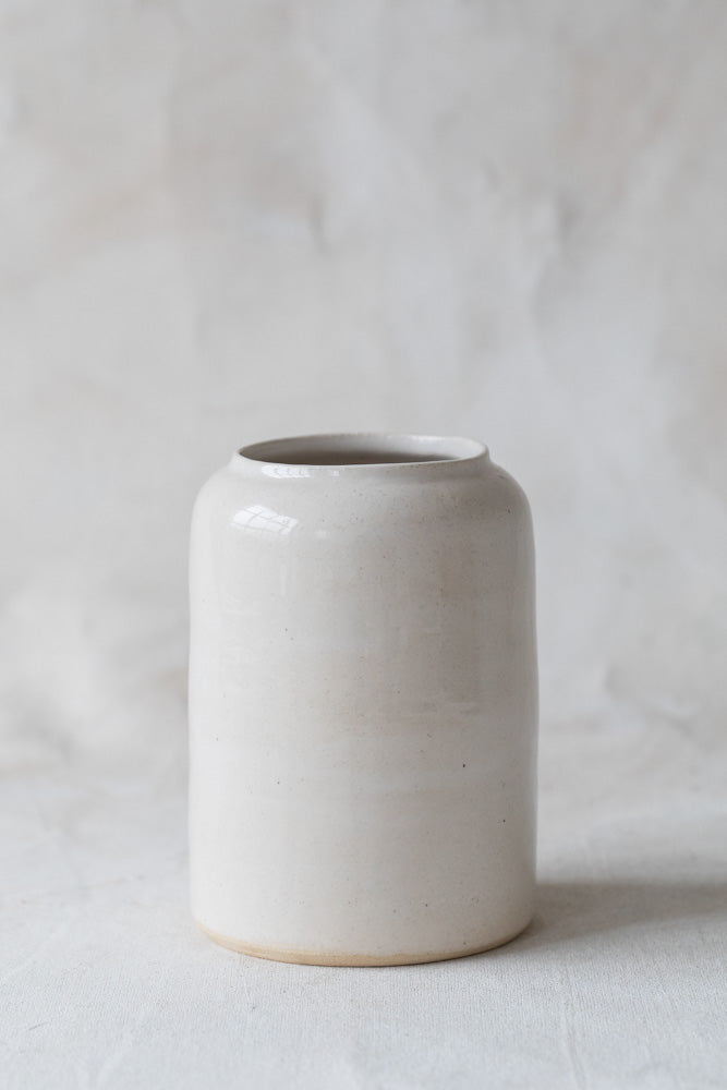 Rounded Glossy Oatmeal Vessel