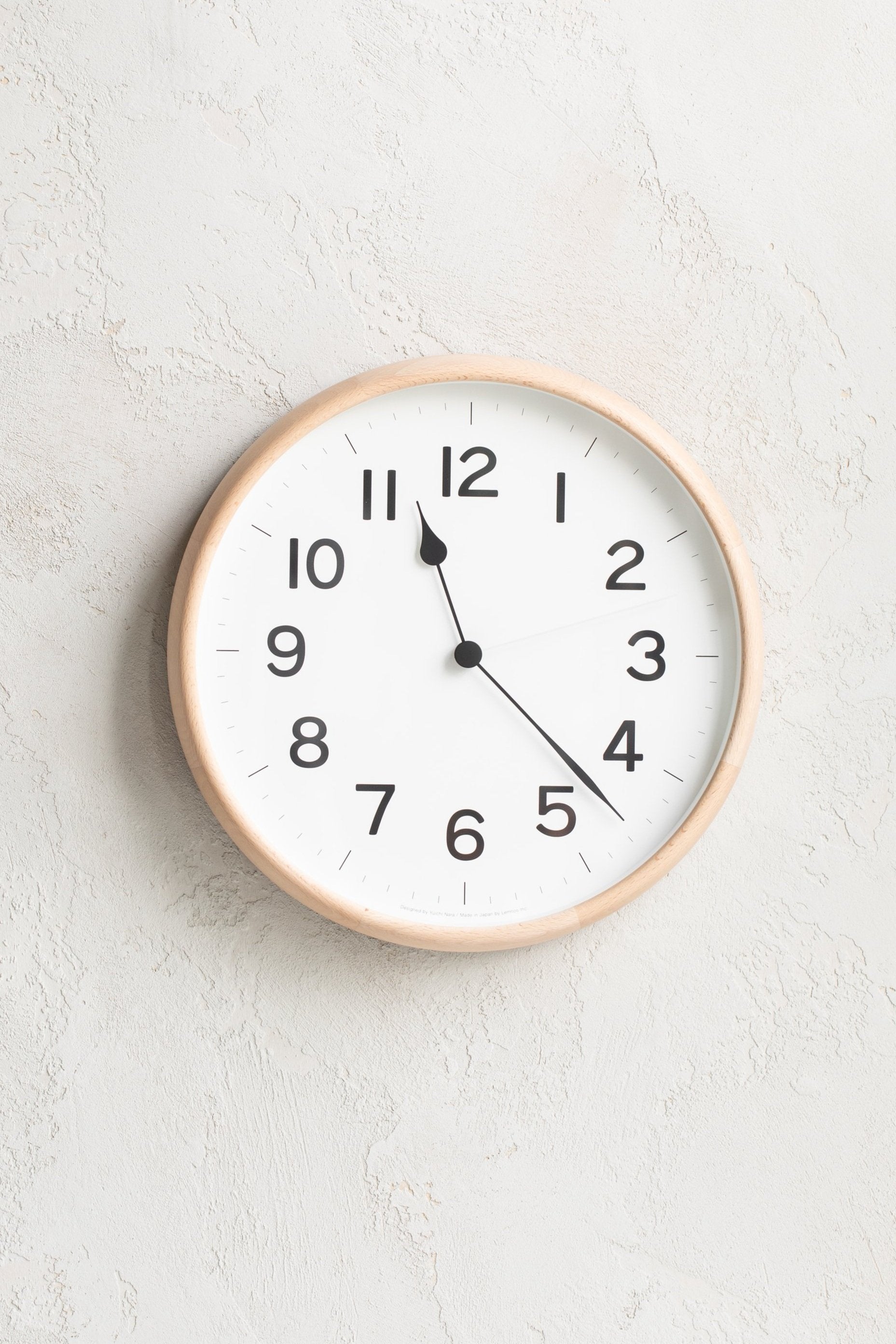 ROOT Round Clock